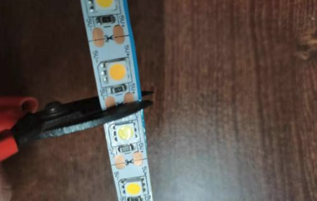 cut the led strip light